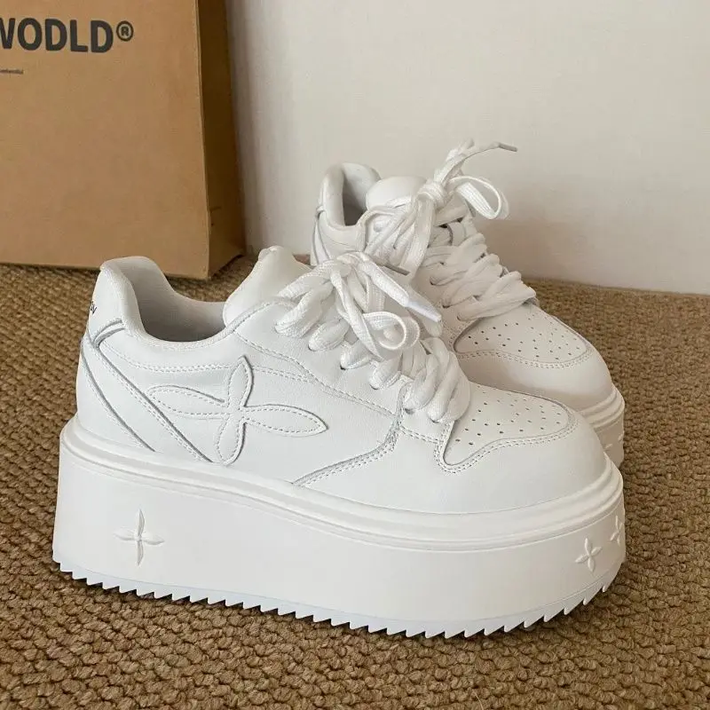 Women's Sneakers Spring Autumn Fashionable Casual Thick Soled Shoes Comfortable Height-increasing Platform Soles for Women - Image 2